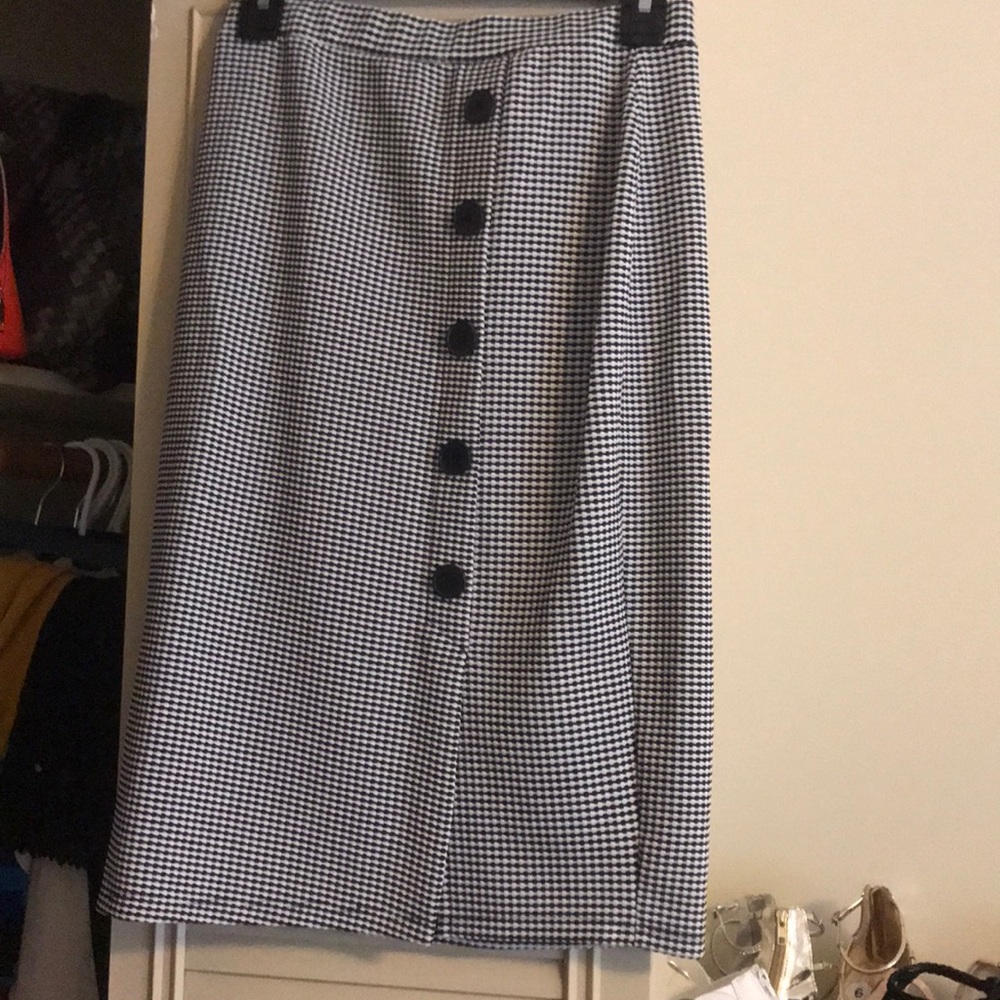 New black and white midi skirt